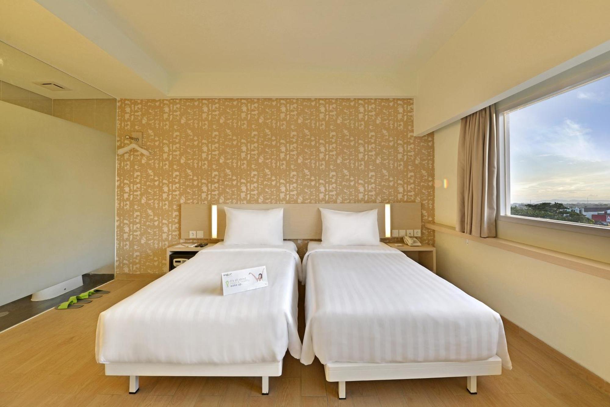 Whiz Prime Hotel Sudirman Cilacap Dış mekan fotoğraf