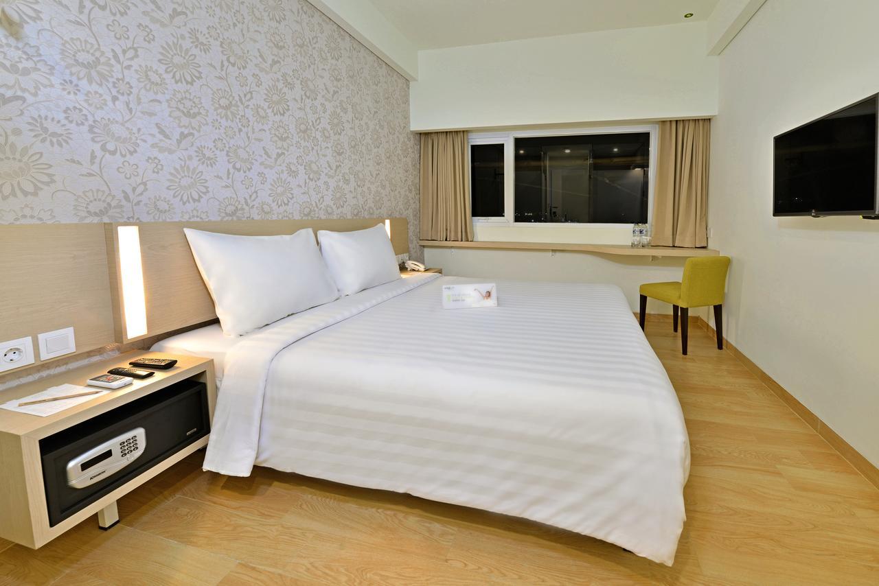Whiz Prime Hotel Sudirman Cilacap Dış mekan fotoğraf