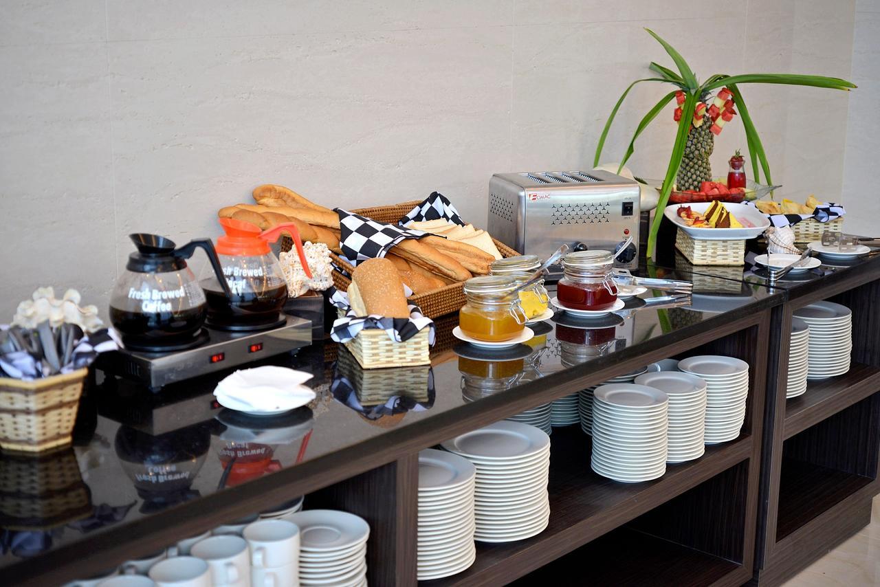 Whiz Prime Hotel Sudirman Cilacap Dış mekan fotoğraf