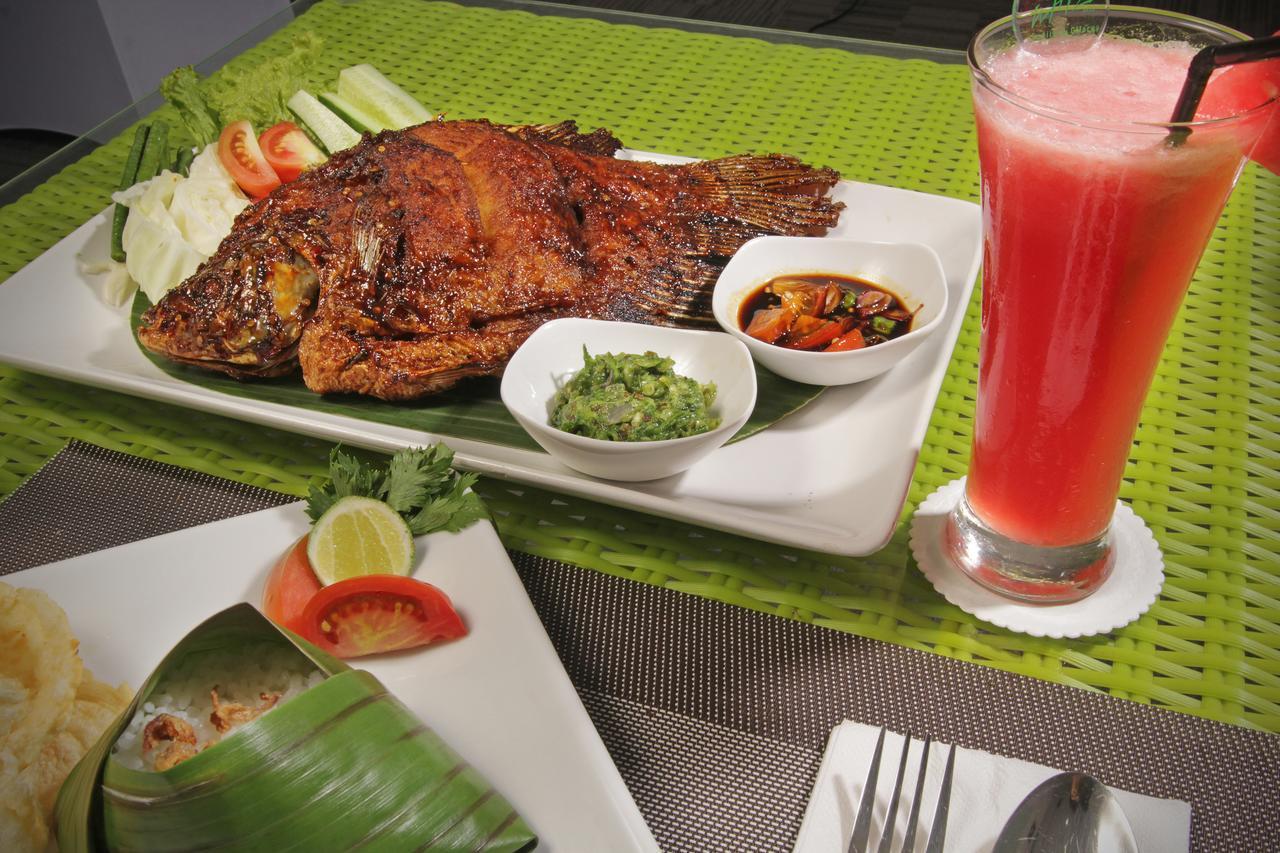 Whiz Prime Hotel Sudirman Cilacap Dış mekan fotoğraf